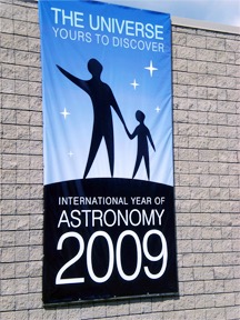 03 Banner at the Green Bank Radio Telescope empahsizing the study of the Universe