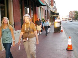 Higdons walking to Restaurant for Dinner
