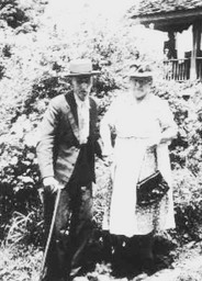 Nancy Jane (Nannie) Higdon and Charlie (Cap) Mincey